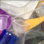 Impuesto a los plásticos de un solo uso.